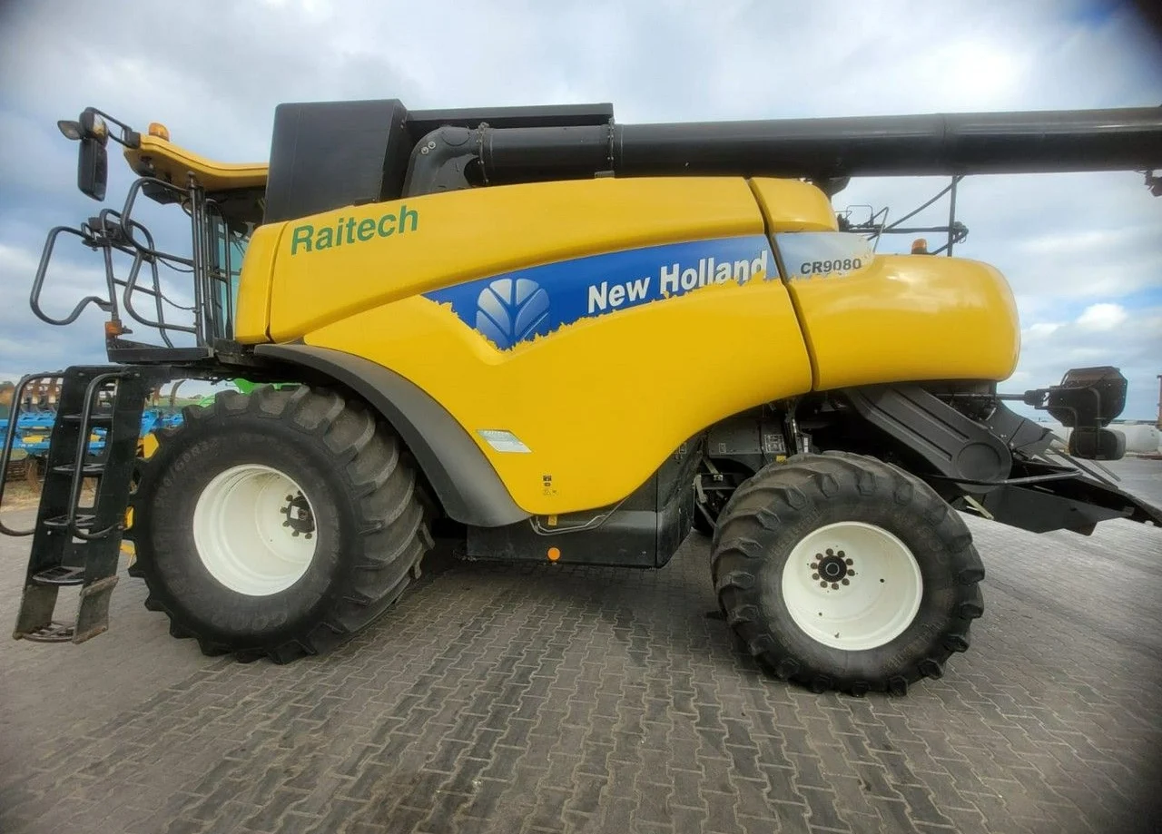 New Holland CR9080