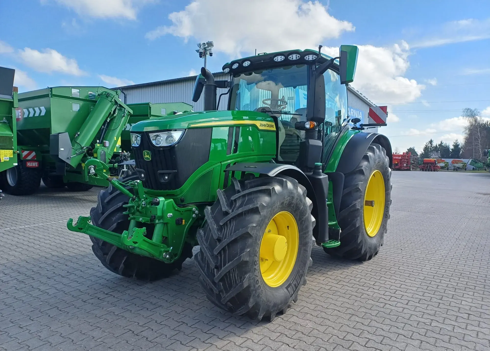 John Deere 6R250