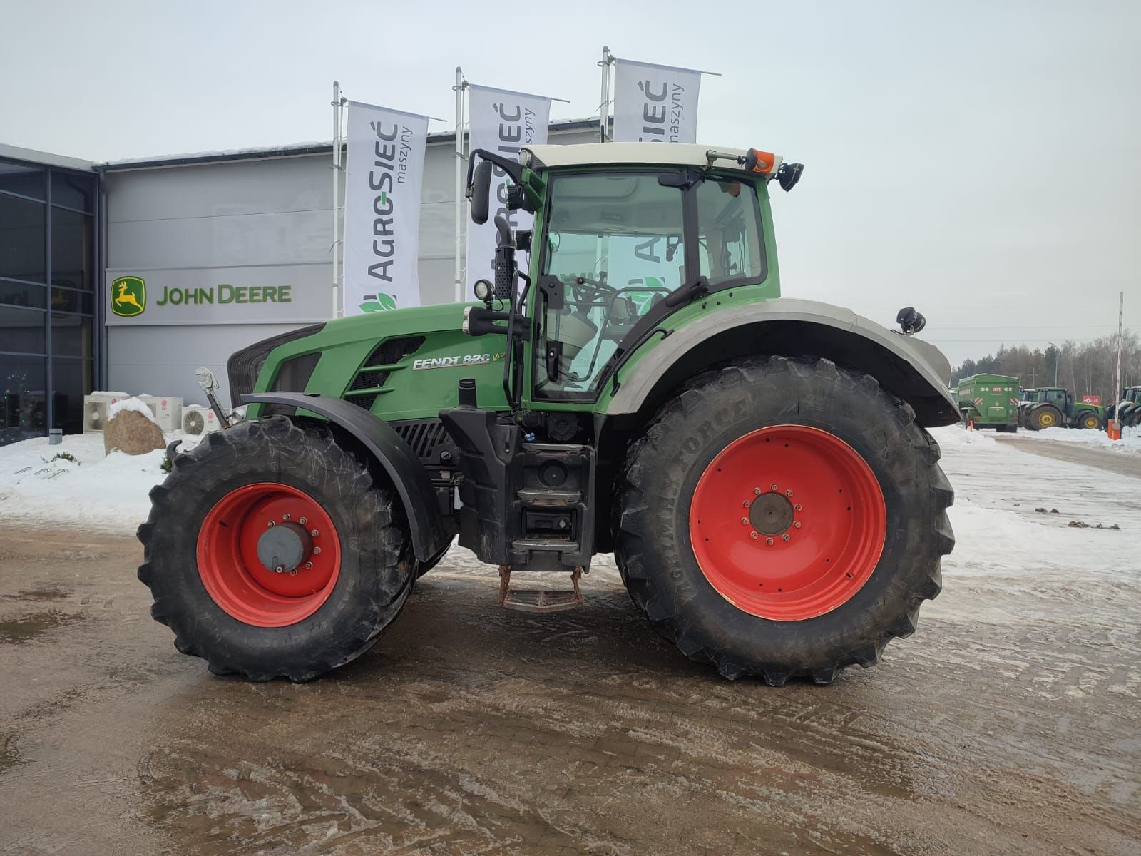 Ciągnik Fendt 828, rok 2011