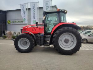 Ciągnik Massey-Ferguson 7624, krajowy
