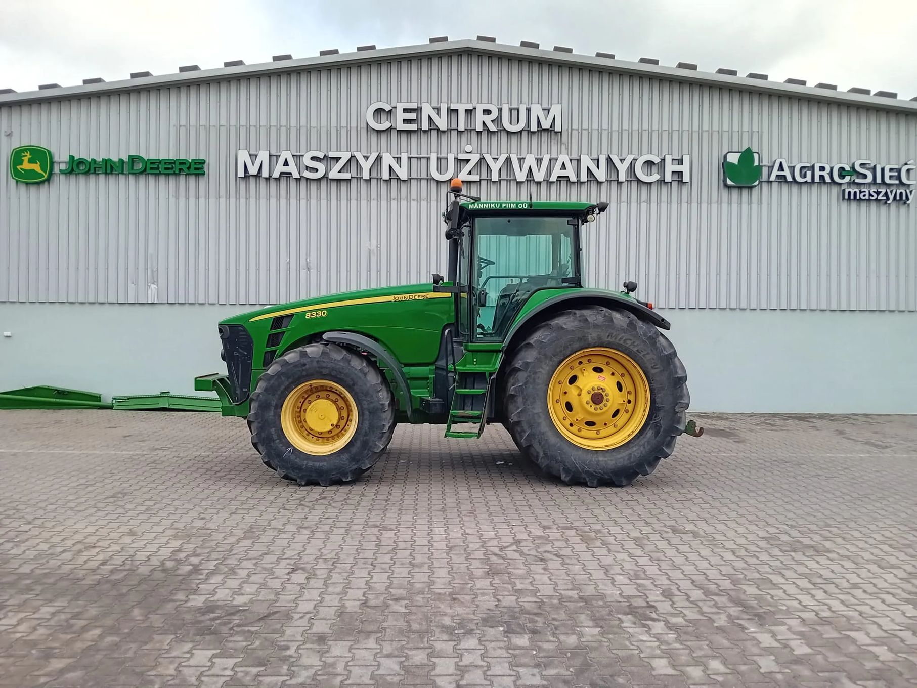Ciągnik Rolniczy John Deere 8330