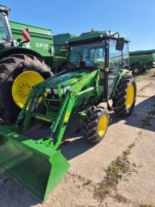 Ciągnik kompaktowy John Deere 4066M – 2023 rok!