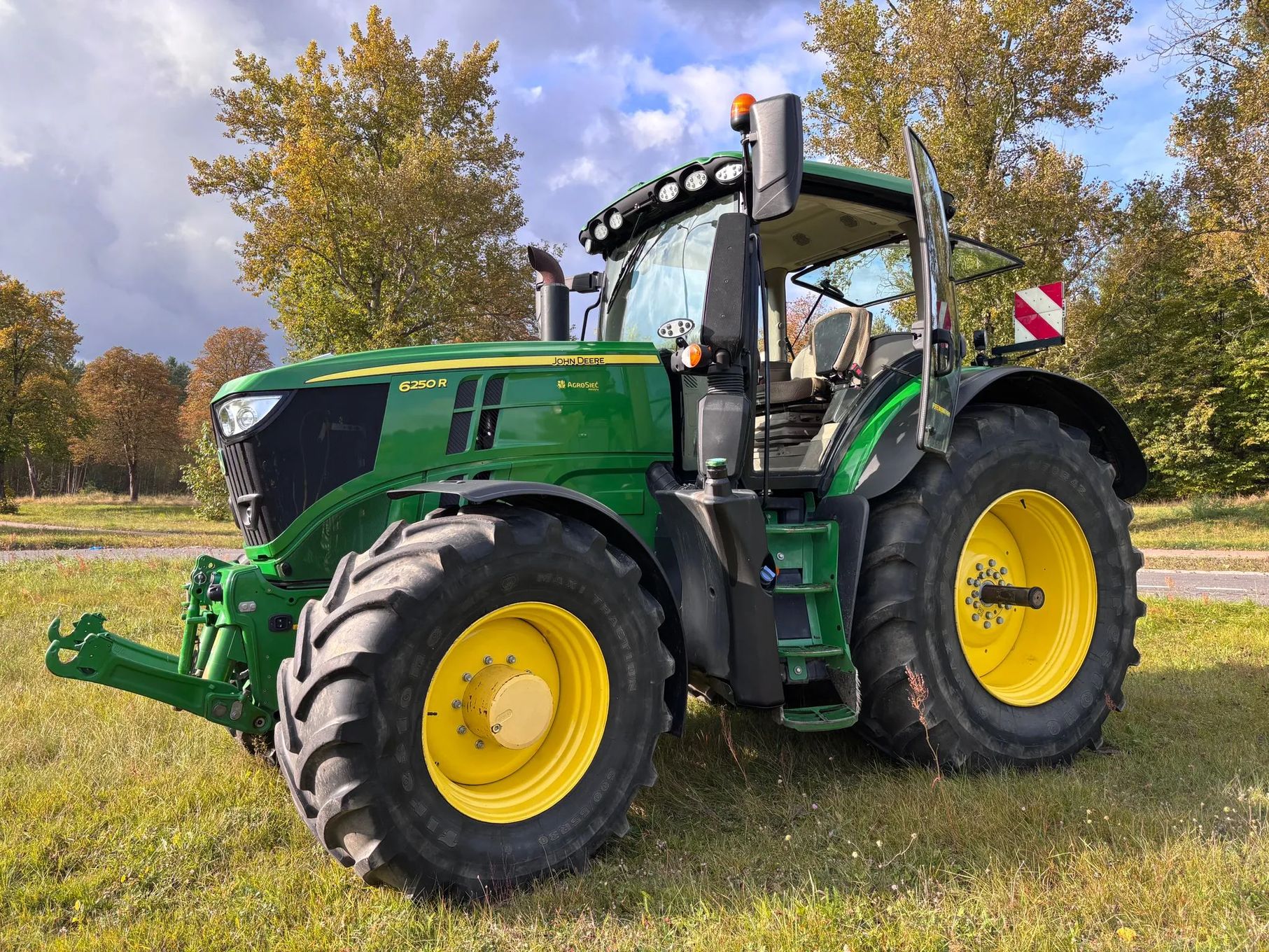 Ciągnik rolniczy John Deere 6R250, rok 2022, Gwarancja!