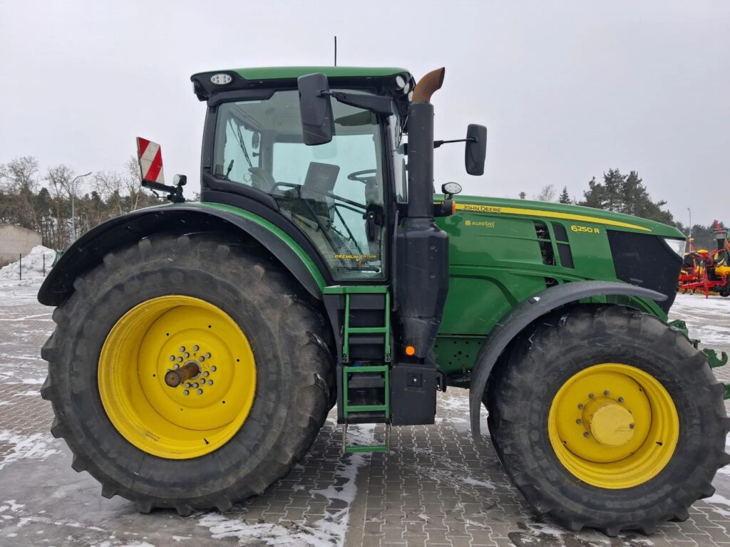 Ciągnik rolniczy John Deere 6R250, rok 2022, Jeden właściciel