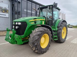 Ciągnik rolniczy John Deere 7830