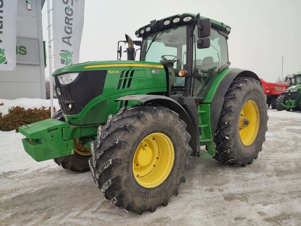 Ciągnik rolniczy w dobrym stanie