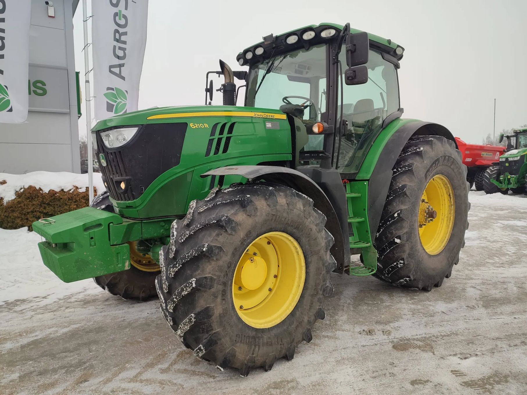 Ciągnik rolniczy w dobrym stanie