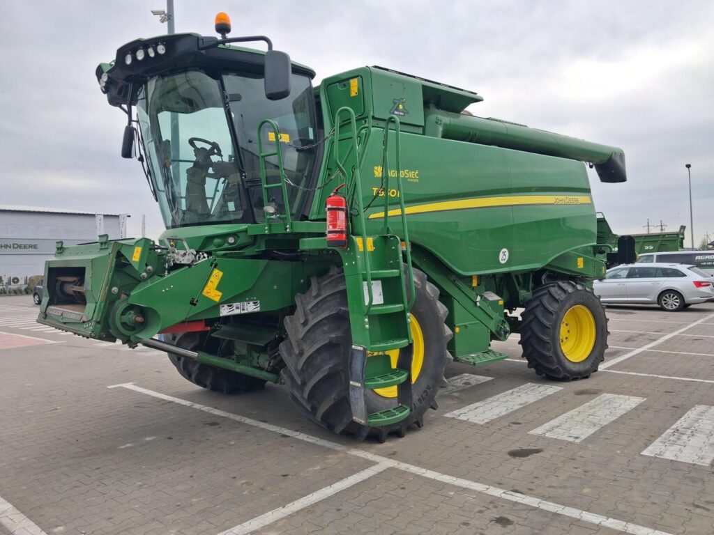 John Deere T550 z hederem 722X Krajowy!