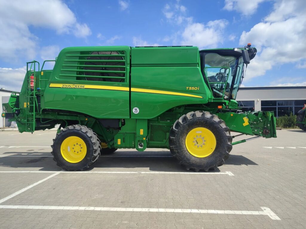 John Deere T550 z hederem 722X Krajowy!