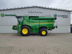 Kombajn John Deere S780i z hederem 630R