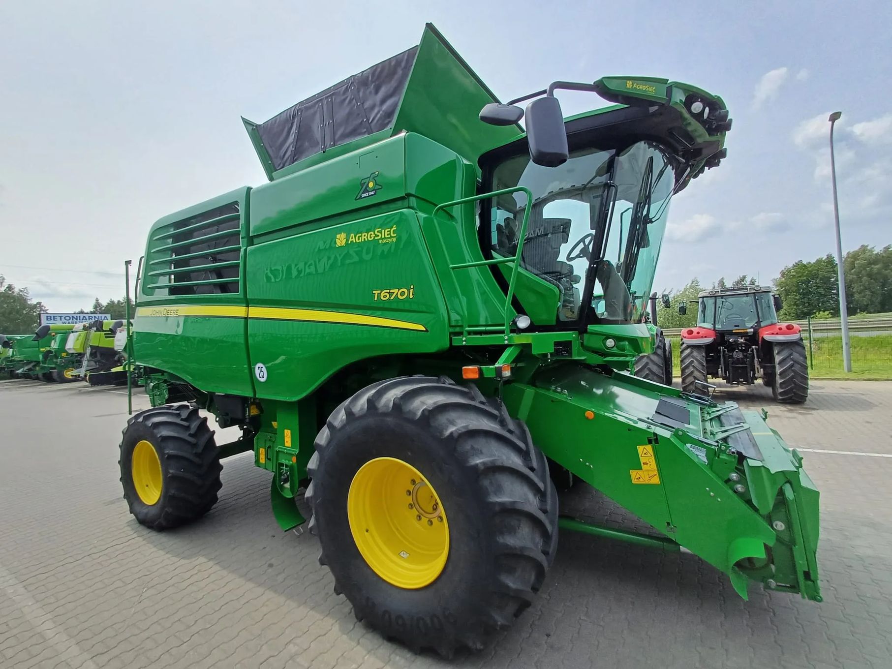 Kombajn Zbożowy John Deere T670 rok 2023