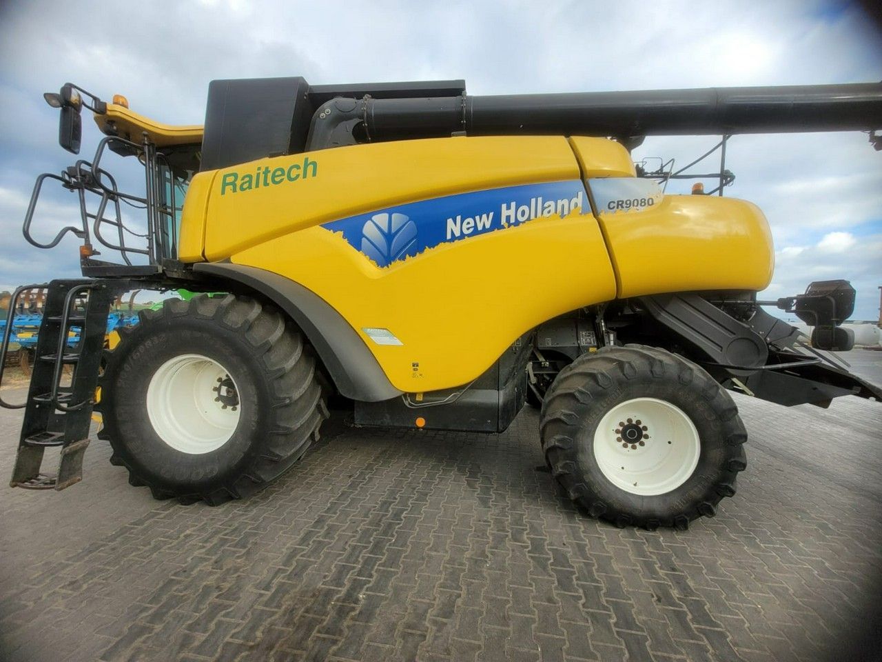 Kombajn New Holland CR9080