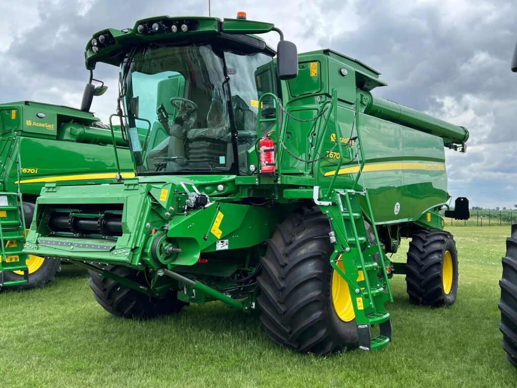 Kombajn Zbożowy John Deere T670 rok 2023
