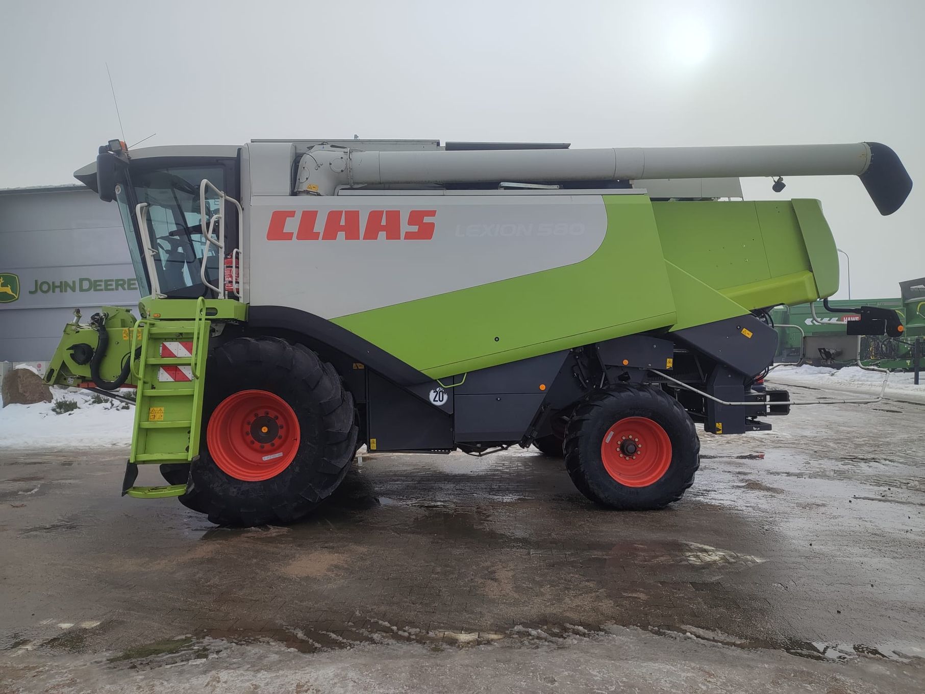 Kombajn zbożowy Claas Lexion 580 z hederem V900 2005 rok
