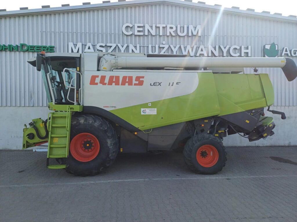 Kombajn zbożowy Claas Lexion 580 z hederem V900
