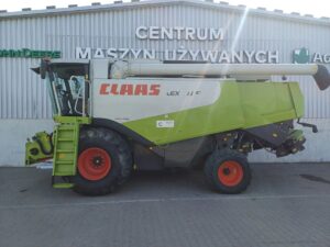 Kombajn zbożowy Claas Lexion 580 z hederem V900