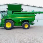 Kombajn zbożowy John Deere S790 z hederem 630X