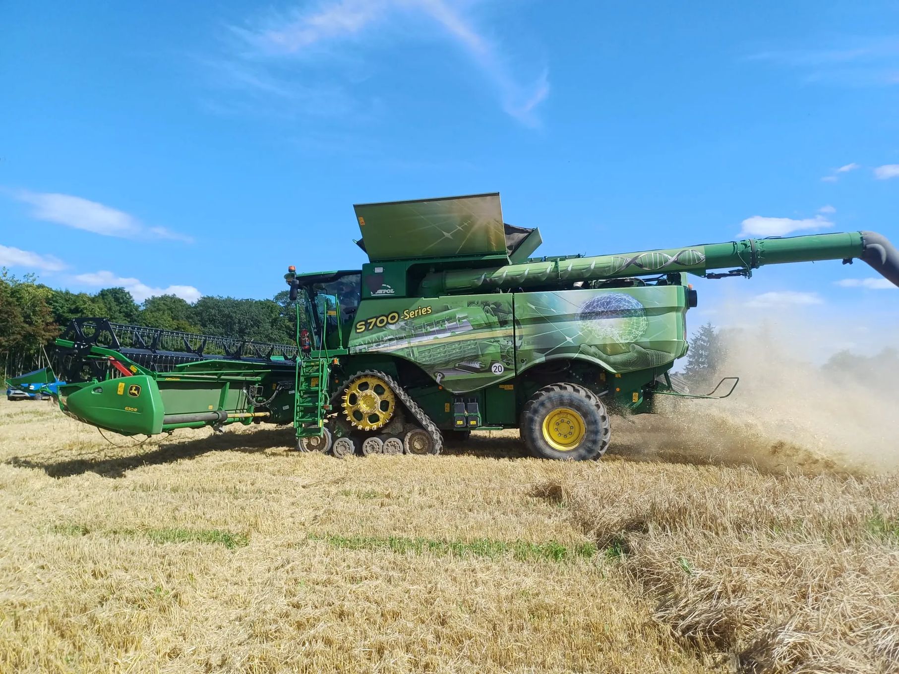 Kombajn zbożowy John Deere S790 z hederem 640X – tylko 890 mth!