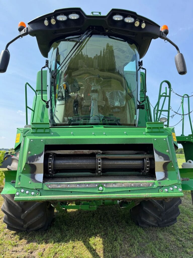 Kombajn zbożowy John Deere T550i rok 2022, 255 mth!