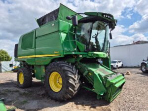 Kombajn zbożowy John Deere T660 + heder 7,6 metra