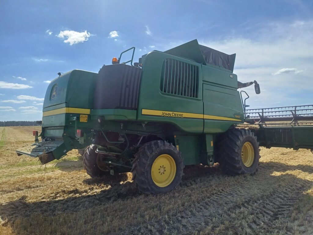 Kombajn zbożowy John Deere T660 + heder 7,6 metra