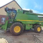 Kombajn zbożowy John Deere W650 Krajowy