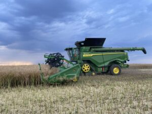 Kombajn zbożowy John Deere X9 1100