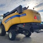 Kombajn zbożowy New Holland CX5.80 rok 2019