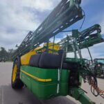 Opryskiwacz ciągany John Deere R962i