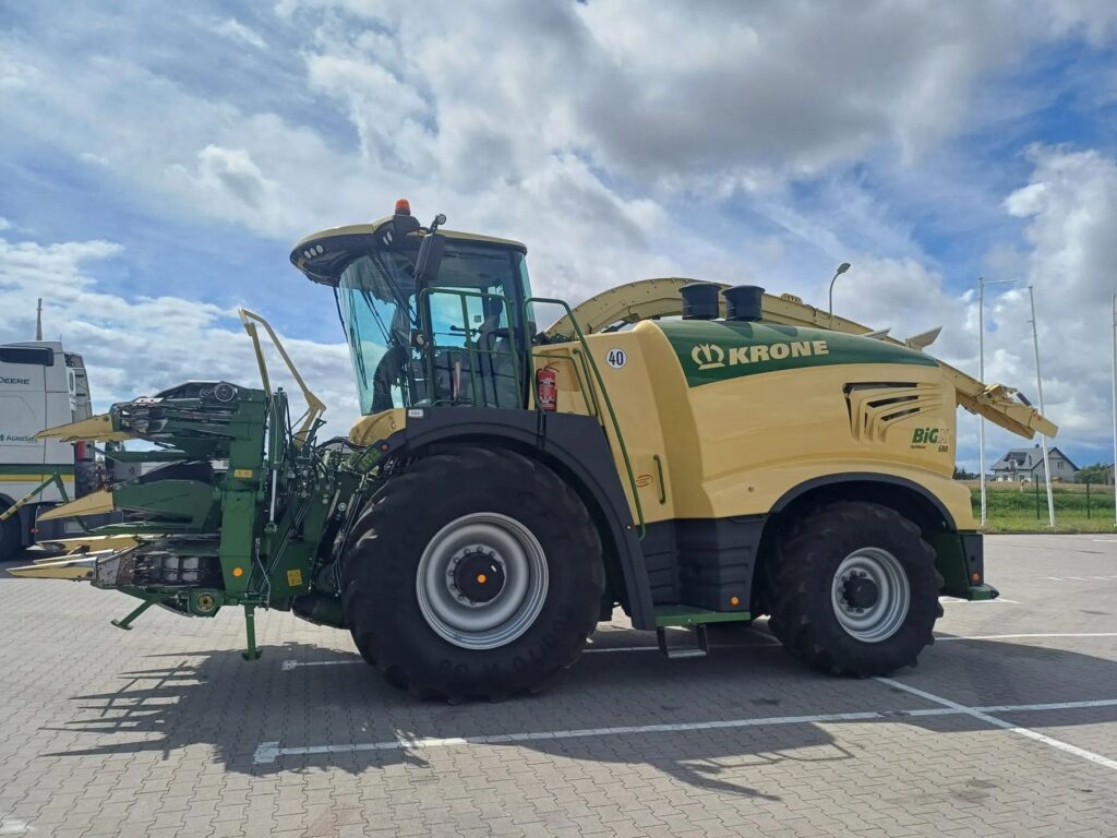 Sieczkarnia samojezdna Krone BigX 680