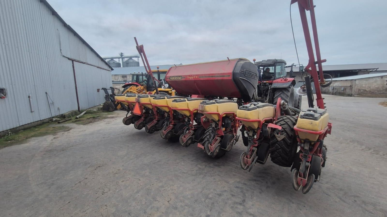 Siewnik punktowy Vaderstad Tempo F8