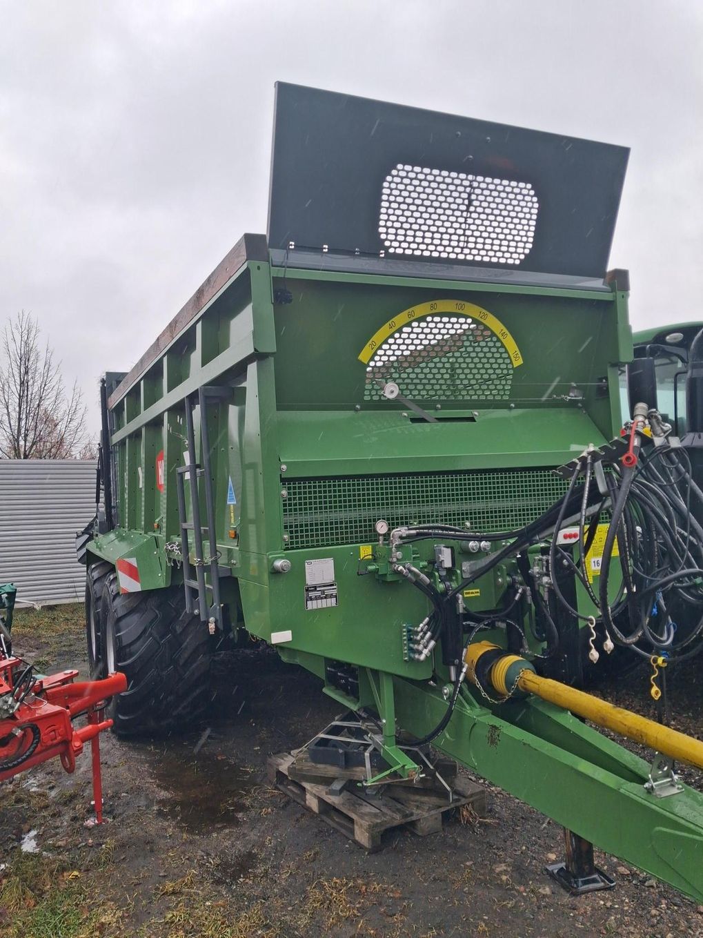 Używany w bardzo dobrym stanie!