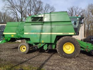 Kombajn John Deere 2266