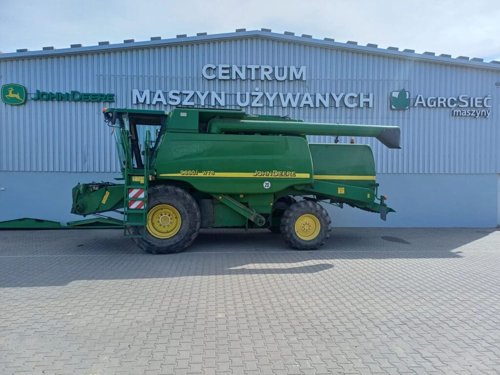 Kombajn zbożowy John Deere 9660WTS z hederem 620R
